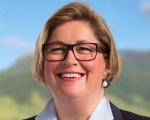 Sibylle Hofer im 2. Wahlgang in den Bezirksrat gewählt