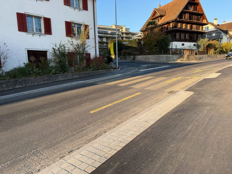 Tiefbauamt Schwyz entfernt Fussgängerstreifen bei der Bahnhofstrasse