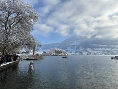 30. Samichlaus-Schwimmen Merlischachen 2023