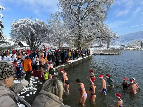 30. Samichlaus-Schwimmen Merlischachen 2023